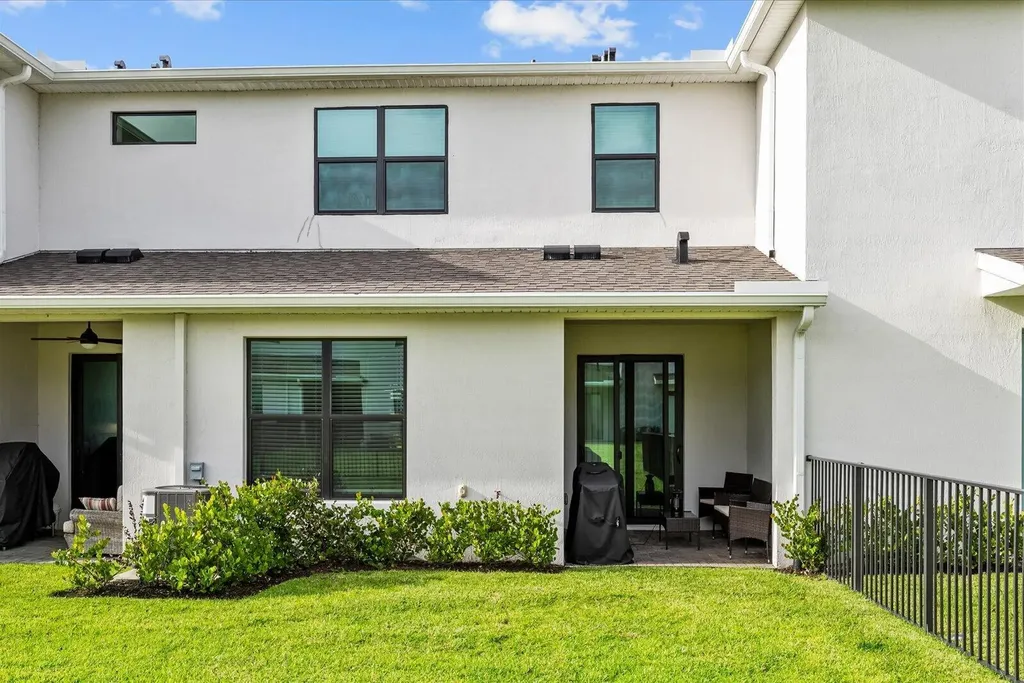 14042 SW Thorens Drive Port St Lucie FL 34987