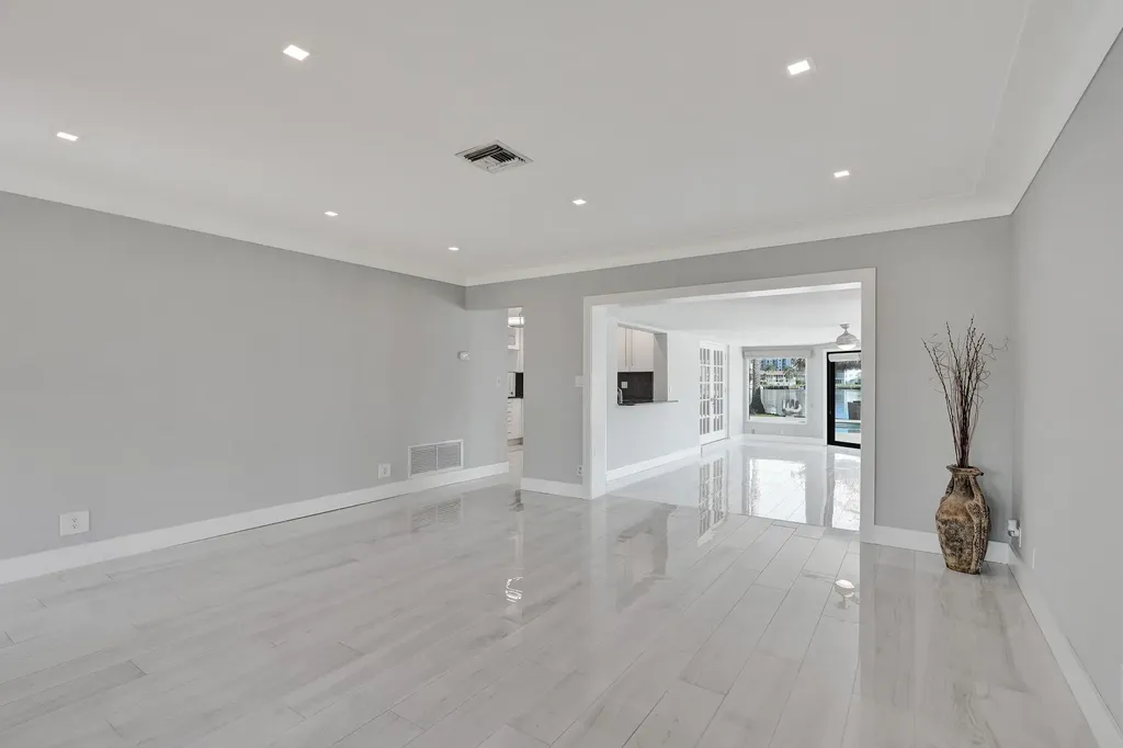 271 SE 5th Terrace Pompano Beach FL 33060