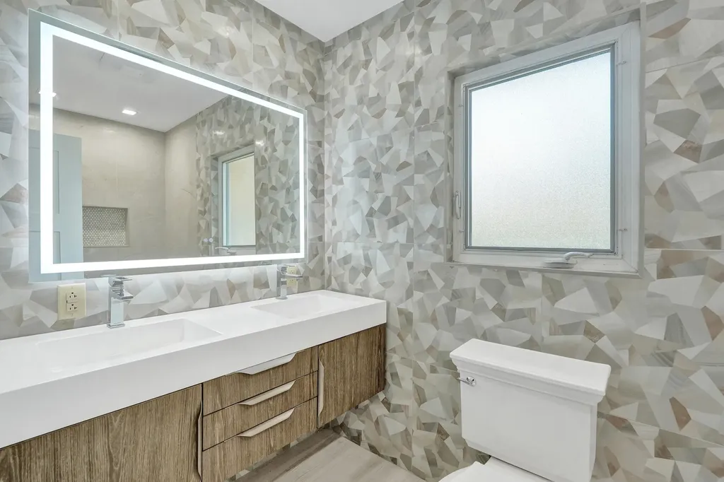 271 SE 5th Terrace Pompano Beach FL 33060