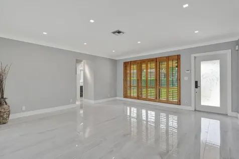271 SE 5th Terrace Pompano Beach FL 33060