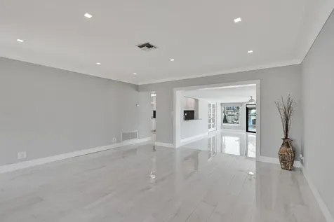 271 SE 5th Terrace Pompano Beach FL 33060