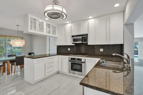 271 SE 5th Terrace Pompano Beach FL 33060