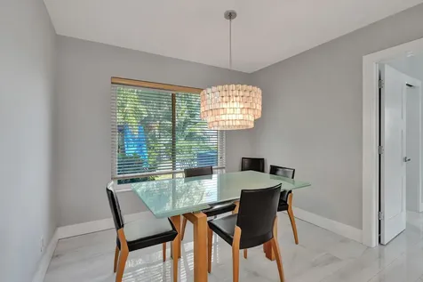 271 SE 5th Terrace Pompano Beach FL 33060