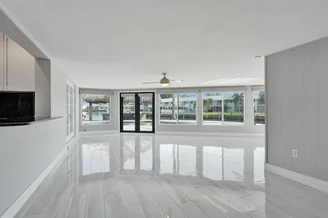 271 SE 5th Terrace Pompano Beach FL 33060