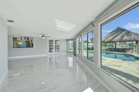 271 SE 5th Terrace Pompano Beach FL 33060