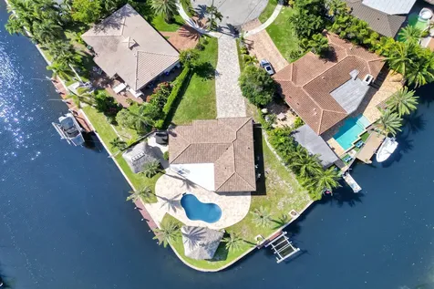 271 SE 5th Terrace Pompano Beach FL 33060