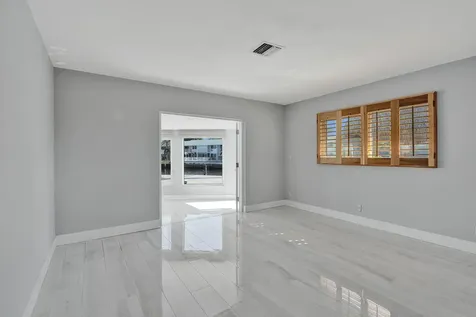 271 SE 5th Terrace Pompano Beach FL 33060