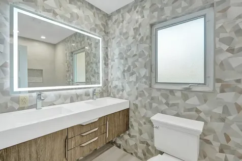 271 SE 5th Terrace Pompano Beach FL 33060