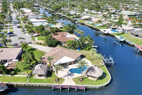 271 SE 5th Terrace Pompano Beach FL 33060
