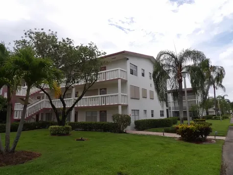 195 Fanshaw Way E Boca Raton FL 33434