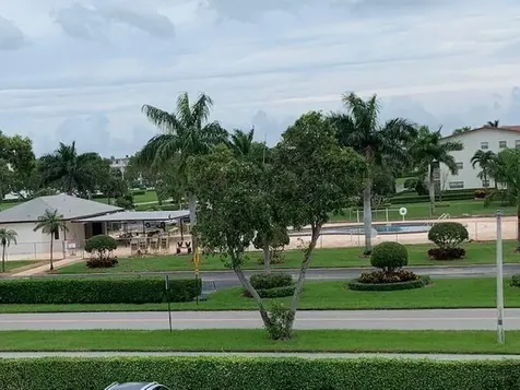 195 Fanshaw Way E Boca Raton FL 33434