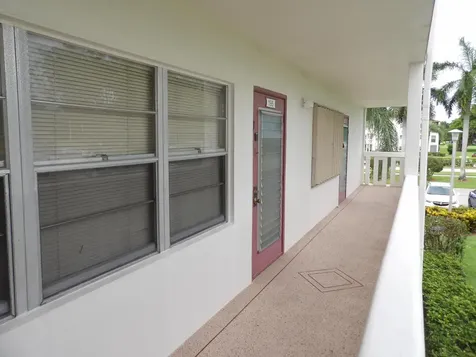 195 Fanshaw Way E Boca Raton FL 33434