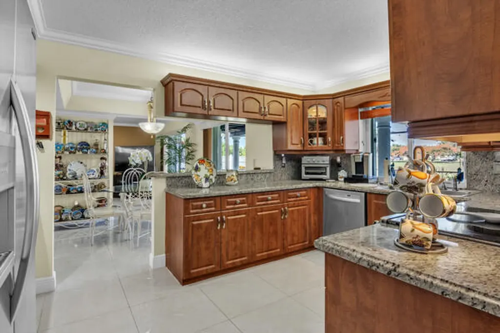 6431 Olde Moat Way Davie FL 33331