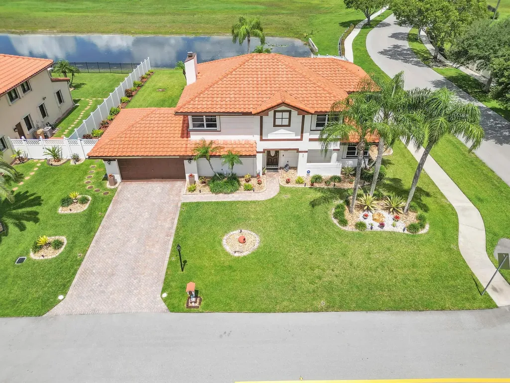 6431 Olde Moat Way Davie FL 33331
