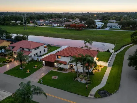 6431 Olde Moat Way Davie FL 33331