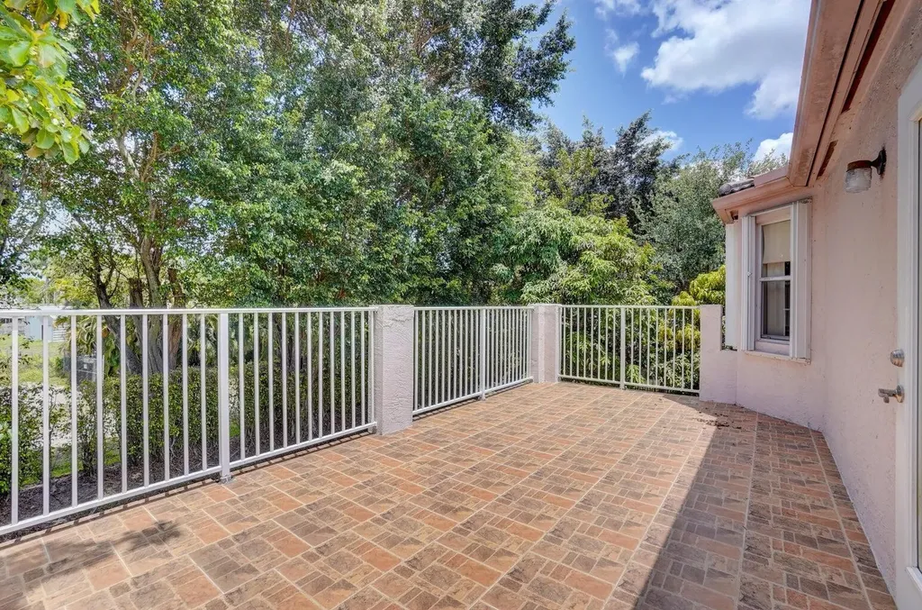 6139 Branchwood Drive Lake Worth FL 33467