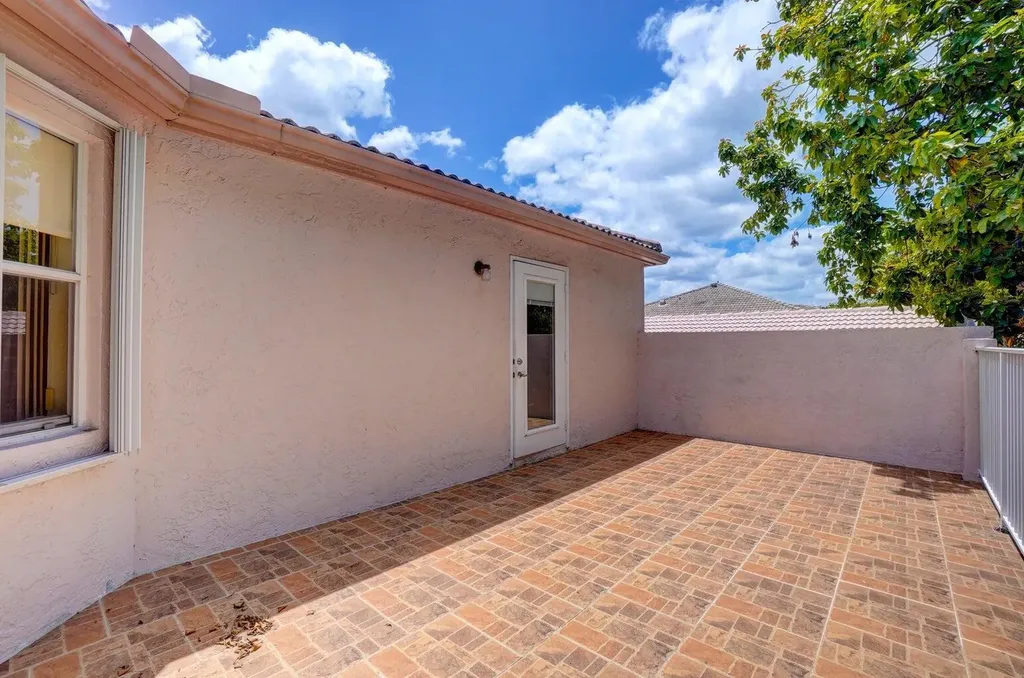 6139 Branchwood Drive Lake Worth FL 33467