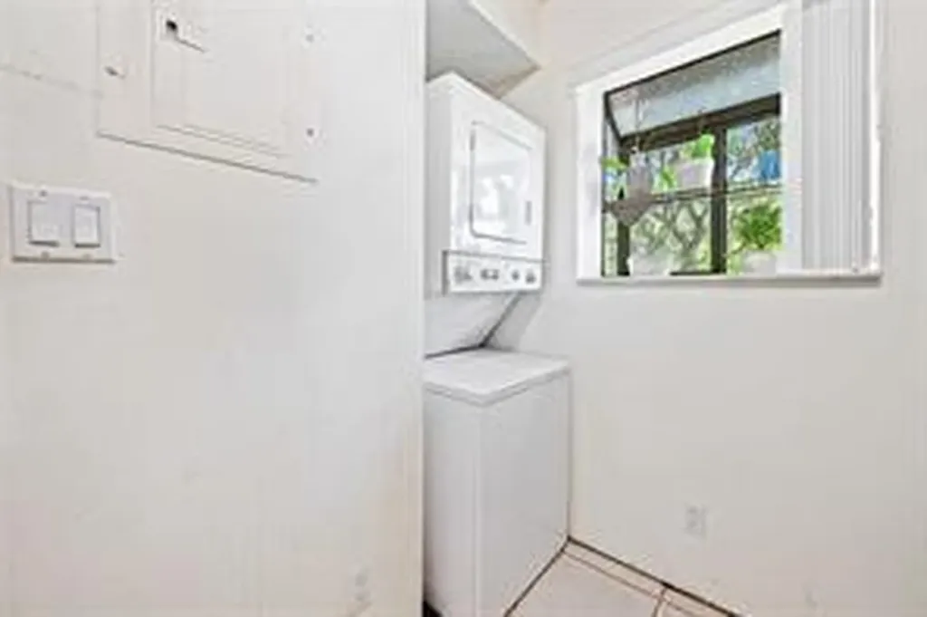 504 Gardens Drive Pompano Beach FL 33069