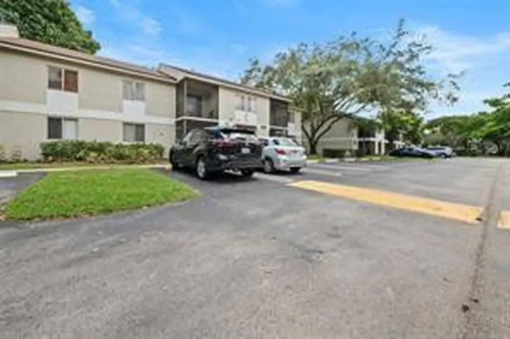 504 Gardens Drive Pompano Beach FL 33069