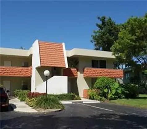 907 Cypress Terrace Pompano Beach FL 33069