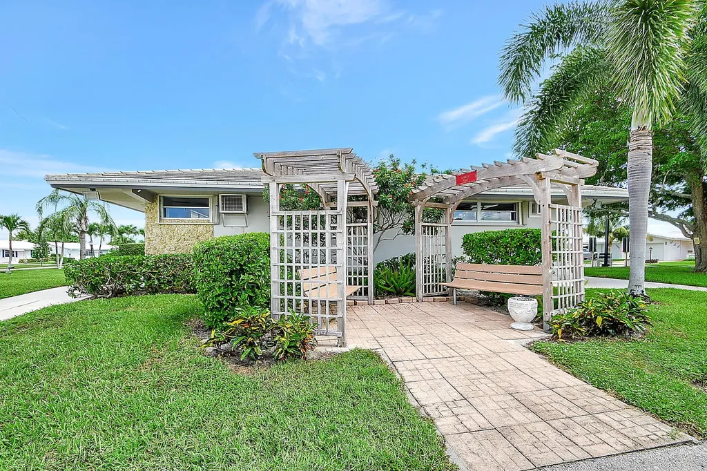 131 Leisureville Boulevard Boynton Beach FL 33426