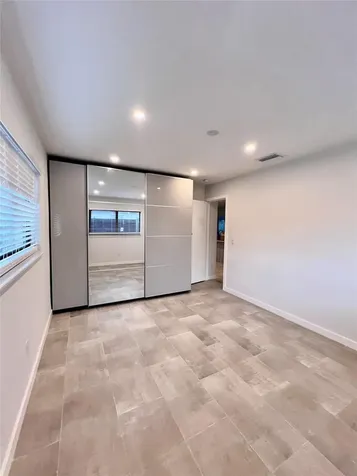 4680 NE 5th Avenue Oakland Park FL 33334