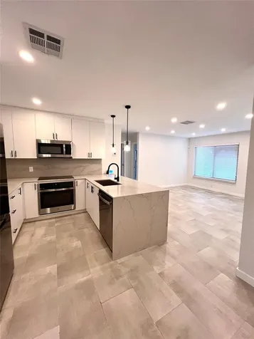 4680 NE 5th Avenue Oakland Park FL 33334