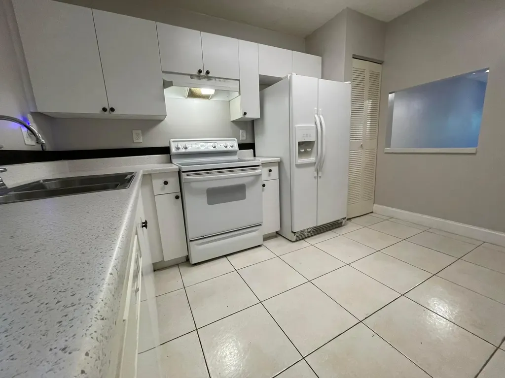 2967 Riverside Drive Coral Springs FL 33065