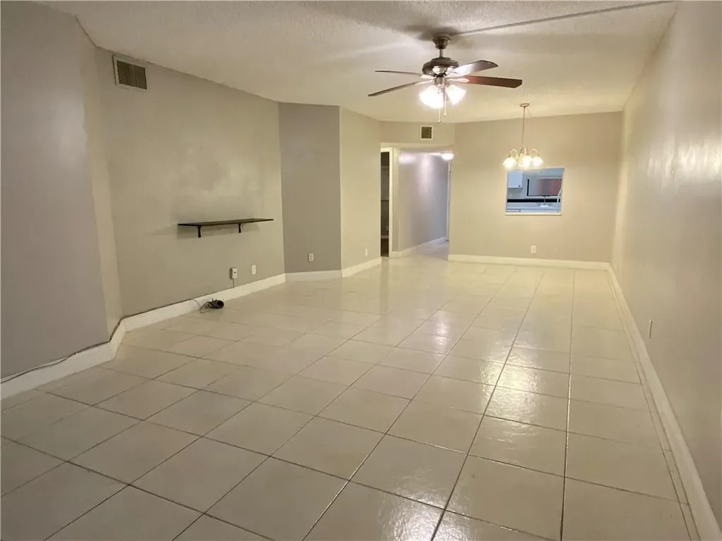 2967 Riverside Drive Coral Springs FL 33065