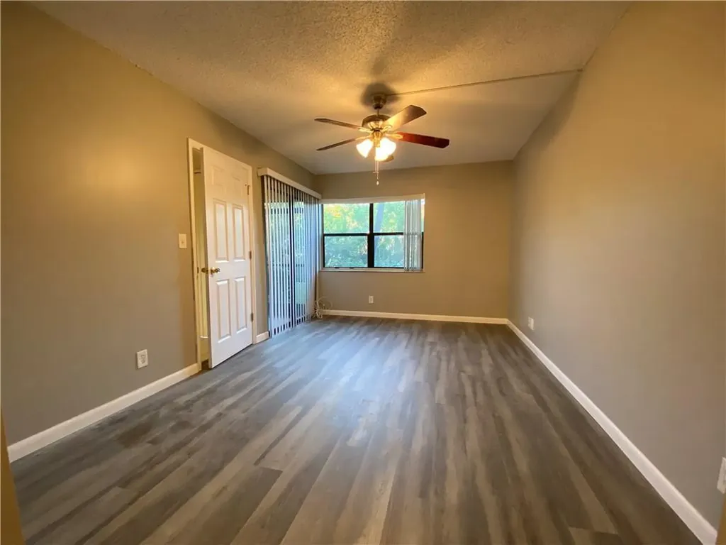 2967 Riverside Drive Coral Springs FL 33065
