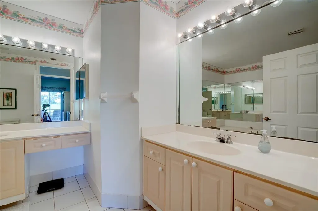 10256 Andover Coach Circle Wellington FL 33449