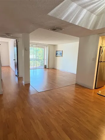 3670 Inverrary Drive Lauderhill FL 33319