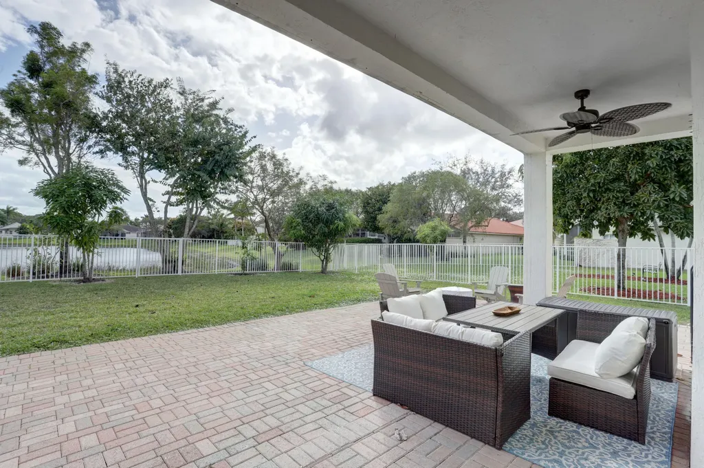 4018 Bluff Harbor Way Wellington FL 33449