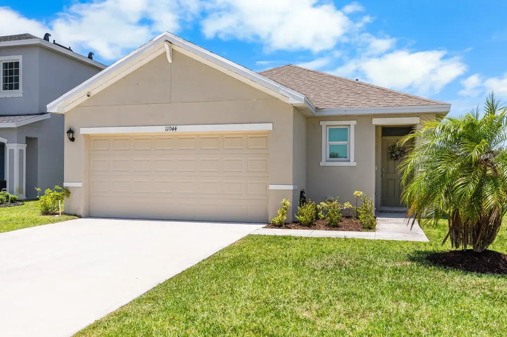 11044 SW Vasari Way Port St Lucie FL 34987