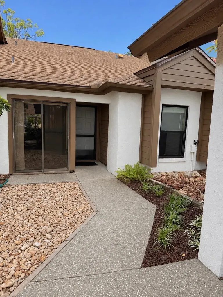 1914 Bayshore Court Safety Harbor FL 34695