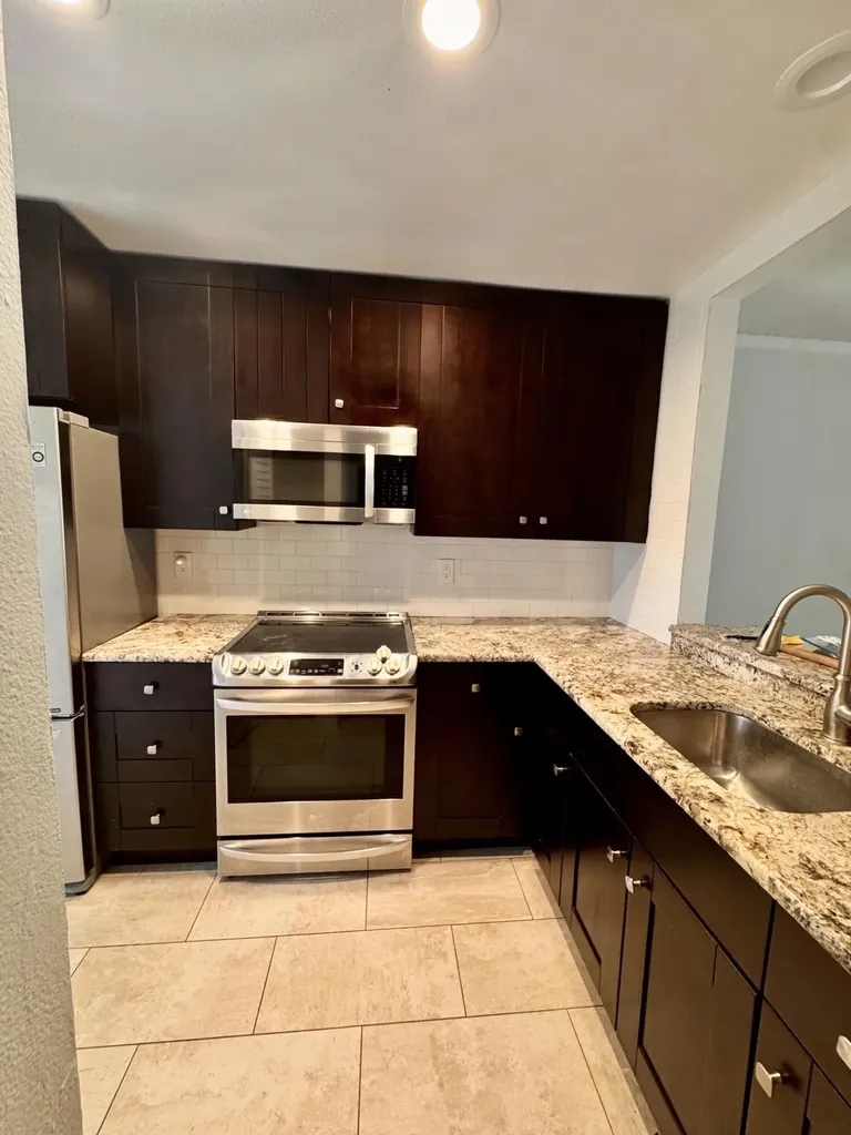 1914 Bayshore Court Safety Harbor FL 34695