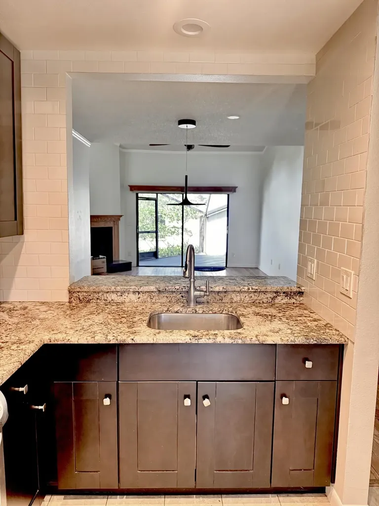 1914 Bayshore Court Safety Harbor FL 34695