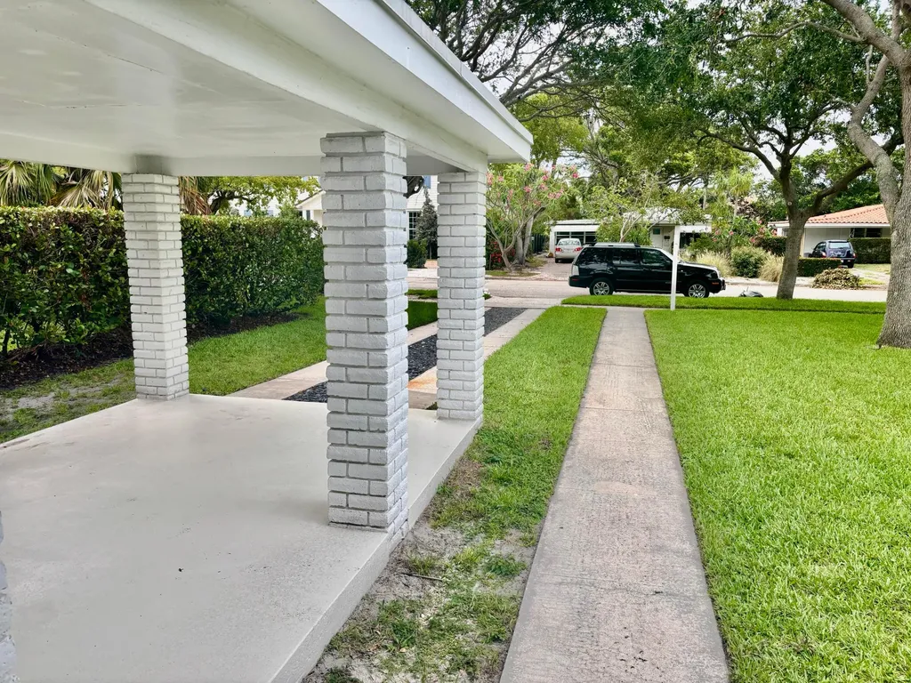 218 Seville Road West Palm Beach FL 33405