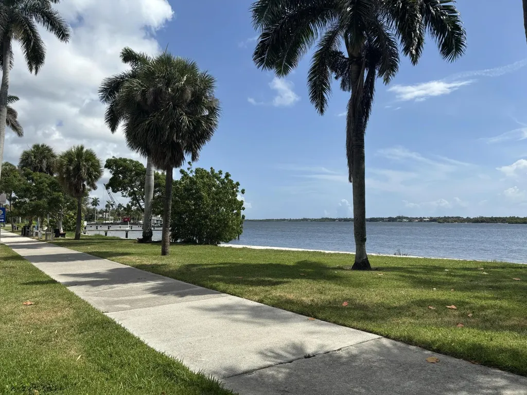 218 Seville Road West Palm Beach FL 33405