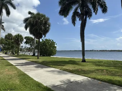 218 Seville Road West Palm Beach FL 33405