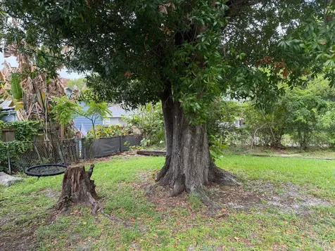 507 S 10th Street Fort Pierce FL 34950