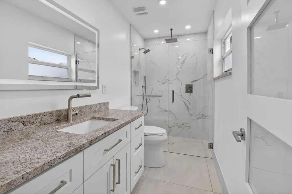 6049 Vía Diana Delray Beach FL 33484