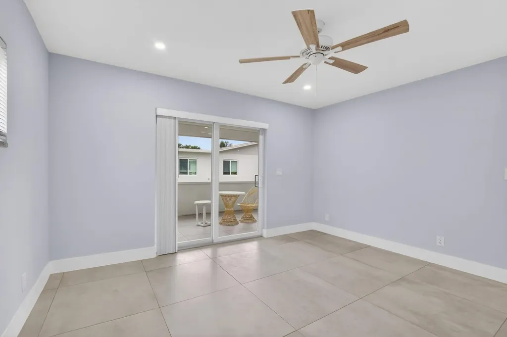6049 Vía Diana Delray Beach FL 33484