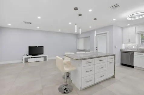 6049 Vía Diana Delray Beach FL 33484