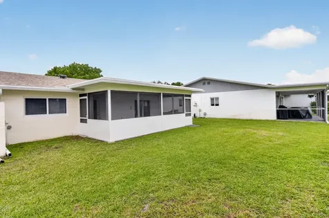 6049 Vía Diana Delray Beach FL 33484
