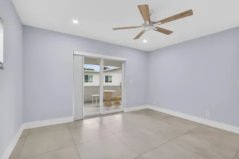 6049 Vía Diana Delray Beach FL 33484