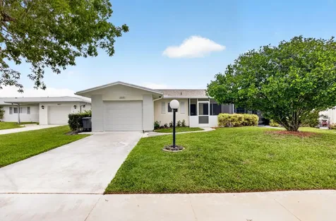 6049 Vía Diana Delray Beach FL 33484