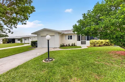 6049 Vía Diana Delray Beach FL 33484