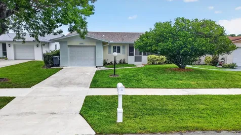 6049 Vía Diana Delray Beach FL 33484