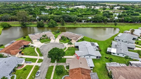 6049 Vía Diana Delray Beach FL 33484